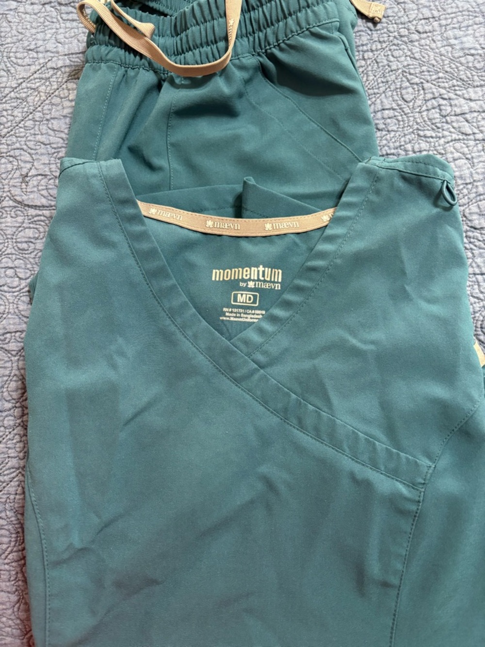 Momentum by Maevn Women's Teal Scrub Set -